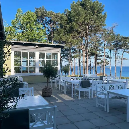 Gilbjerg Strandhotel *
